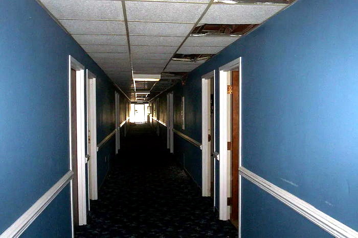 Bayside Hotel (Bayside Inn, The Surf) - Real Estate Listing Photo (newer photo)